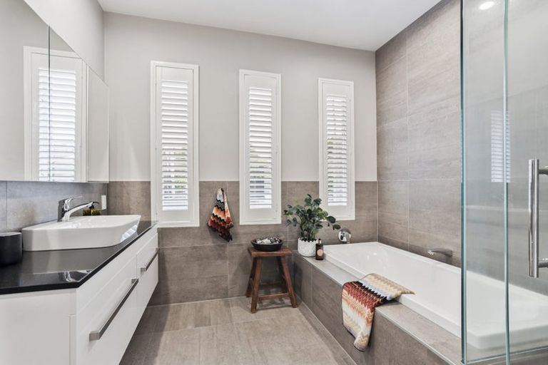 Photo of property in 1/253 Memorial Avenue, Burnside, Christchurch, 8053