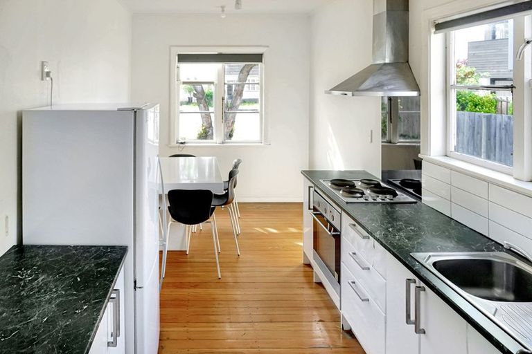 Photo of property in 5 Seton Street, Riccarton, Christchurch, 8011