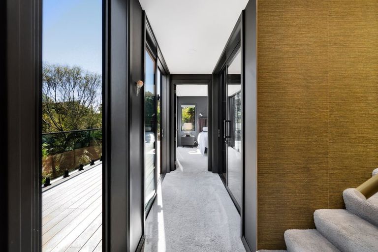 Photo of property in 12a Baring Terrace, Strandon, New Plymouth, 4312