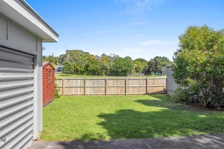 Photo of property in 4/760 Beach Road, Browns Bay, Auckland, 0630