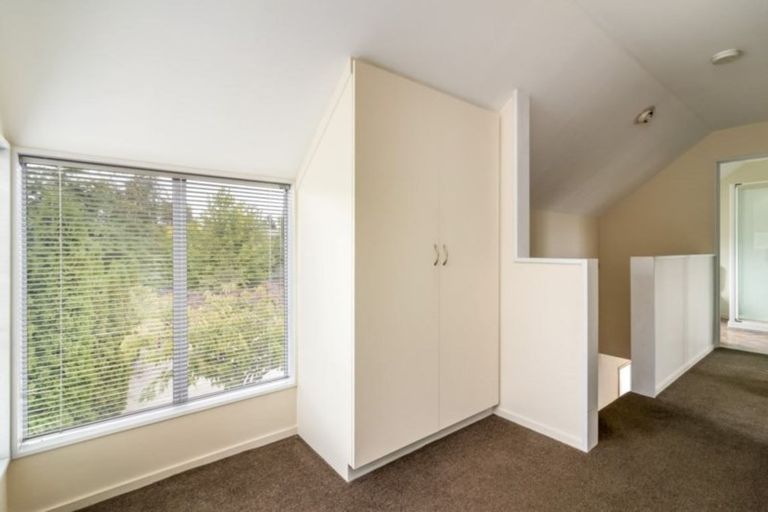 Photo of property in 31 Olliviers Road, Phillipstown, Christchurch, 8011