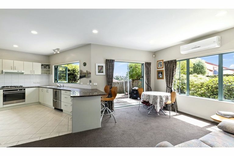 Photo of property in 127a Browns Bay Road, Browns Bay, Auckland, 0630