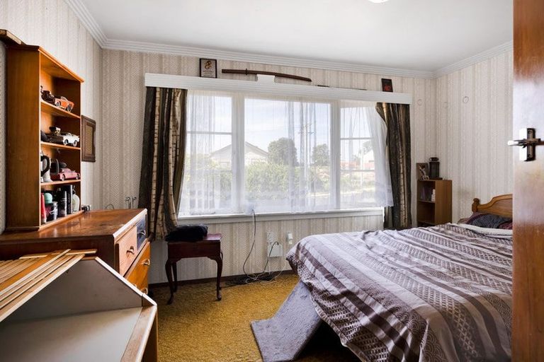 Photo of property in 28 Cambridge Street, Patea, 4520