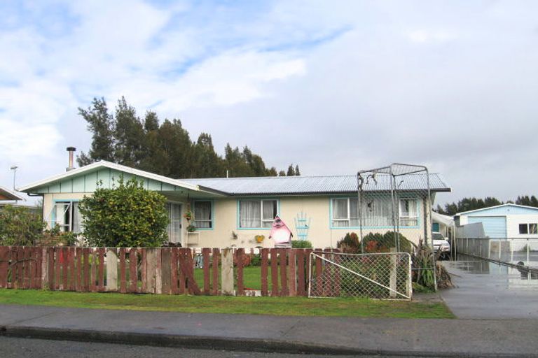 Photo of property in 812 Huia Street, Camberley, Hastings, 4120