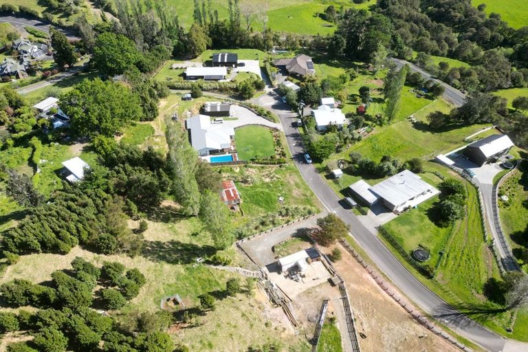 Photo of property in 16 Manuka Drive, Whangamata, 3691