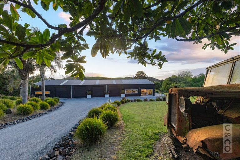 Photo of property in 69a Waikoukou Valley Road, Waimauku, 0882