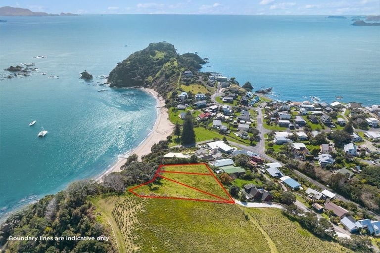 Photo of property in 17 Tapeka Heights Lane, Russell, 0202