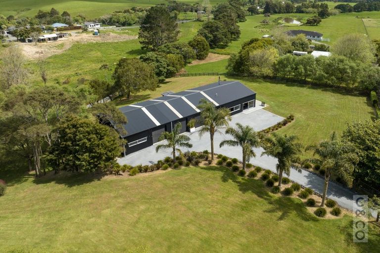 Photo of property in 69a Waikoukou Valley Road, Waimauku, 0882