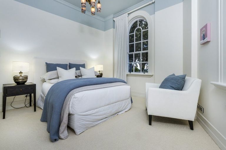 Photo of property in 33 Cheltenham Road, Devonport, Auckland, 0624