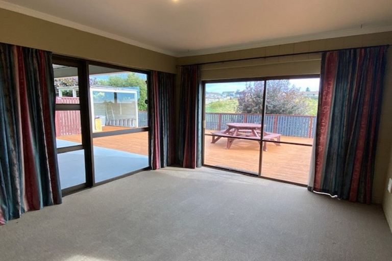 Photo of property in 12 Oakleigh Crescent, Oamaru North, Oamaru, 9400