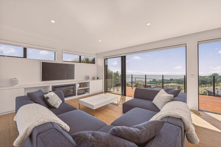 Photo of property in 3 The Terrace, Mount Pleasant, Christchurch, 8081