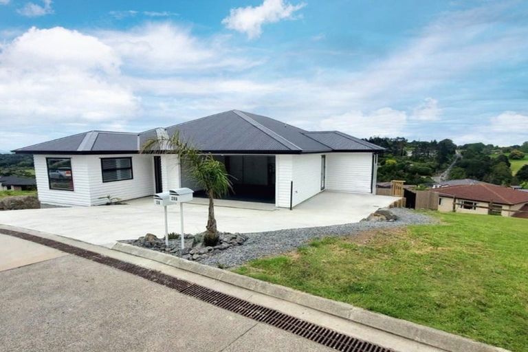 Photo of property in 28 Jabal Crescent, Totara Park, Auckland, 2105