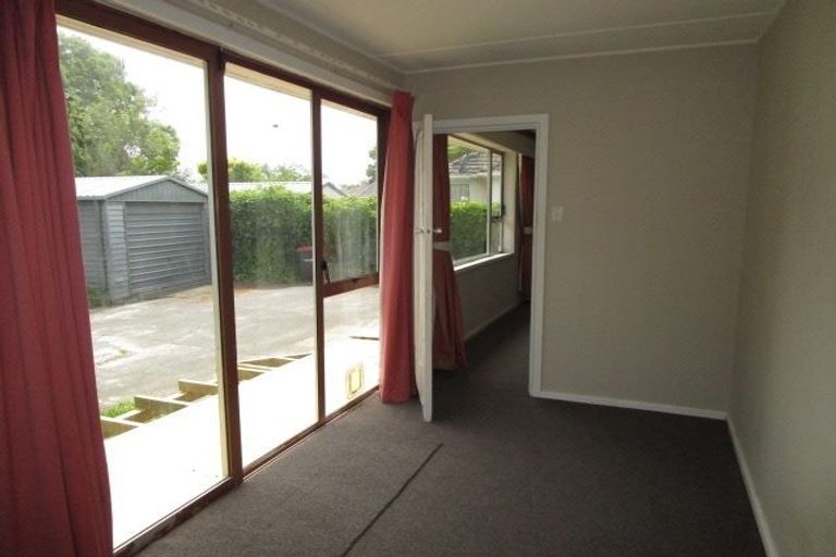 Photo of property in 12 Hooker Avenue, Bryndwr, Christchurch, 8053