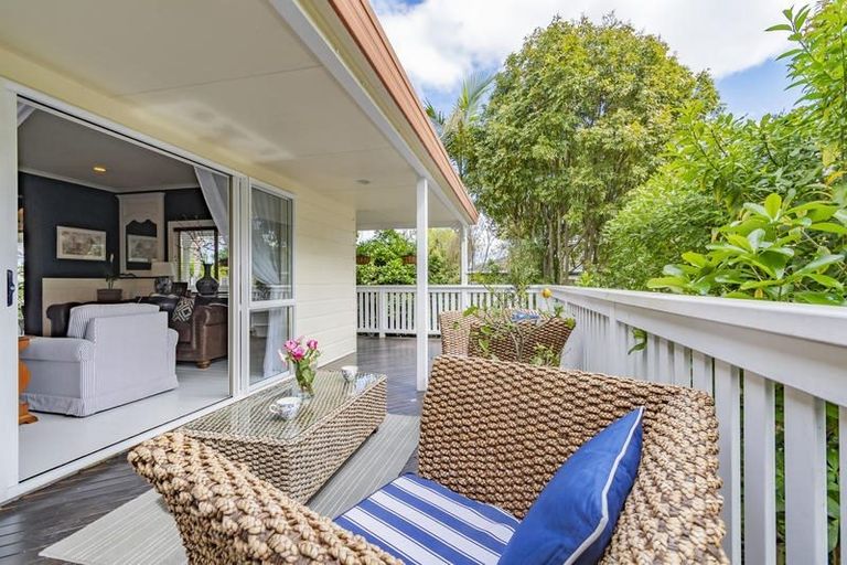 Photo of property in 2/13a Sandspit Road, Cockle Bay, Auckland, 2014