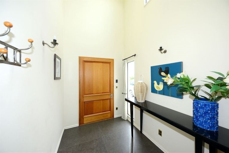 Photo of property in 95 Abberley Crescent, St Albans, Christchurch, 8014