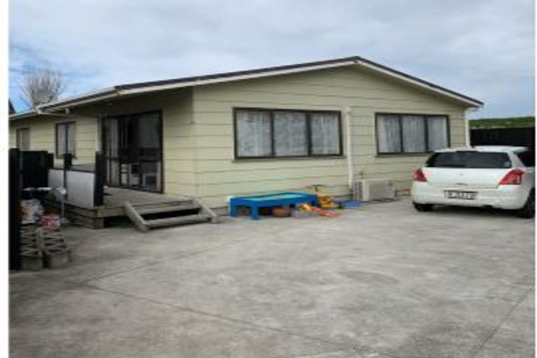 Photo of property in 3/21 Randwick Crescent, Moera, Lower Hutt, 5010