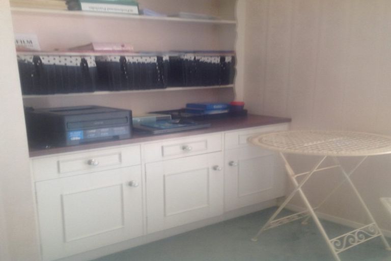 Photo of property in 1/4 Shakespeare Road, Milford, Auckland, 0620