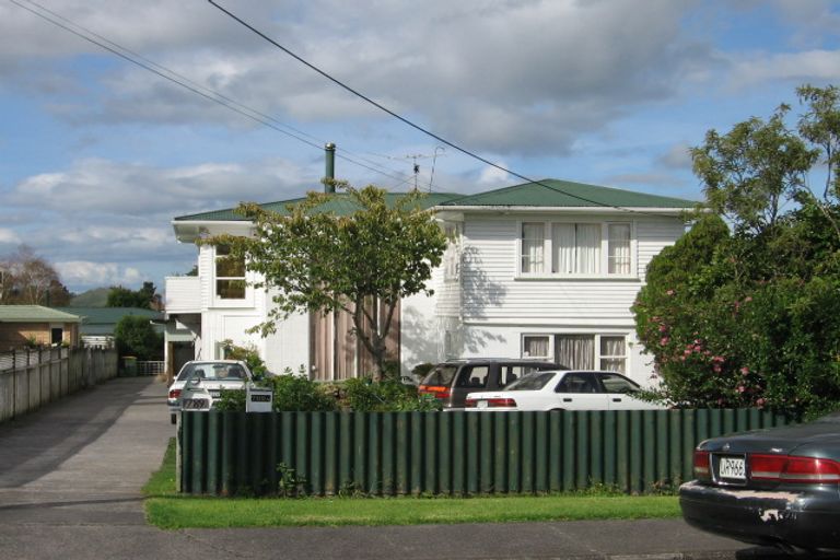 Photo of property in 789 Te Atatu Road, Te Atatu Peninsula, Auckland, 0610