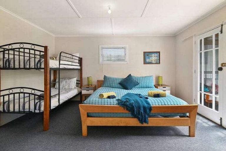 Photo of property in 26 Willow Avenue, Hannahs Bay, Rotorua, 3010