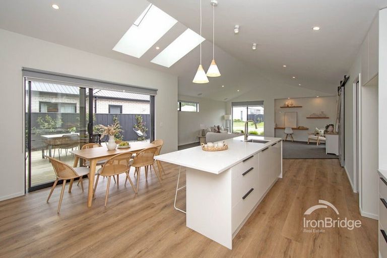 Photo of property in 32 Mills Road, Marshland, Christchurch, 8051