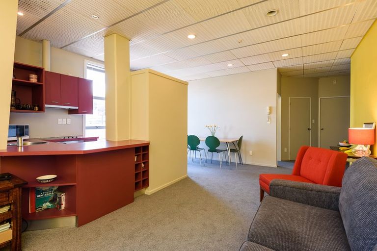 Photo of property in 5/17 Adelaide Road, Mount Cook, Wellington, 6021