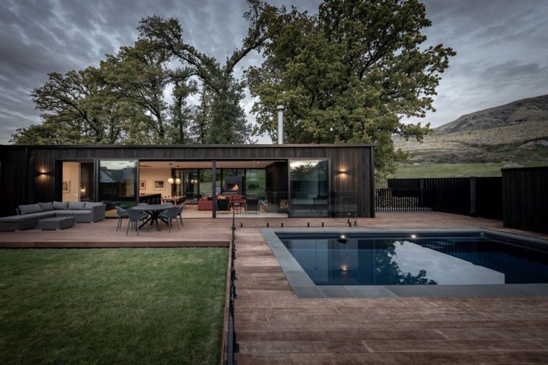 Photo of property in 4 Garnet Grove, Birchville, Upper Hutt, 5018