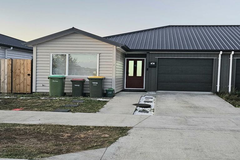 Photo of property in 40 Whareatua Avenue, Takanini, 2112