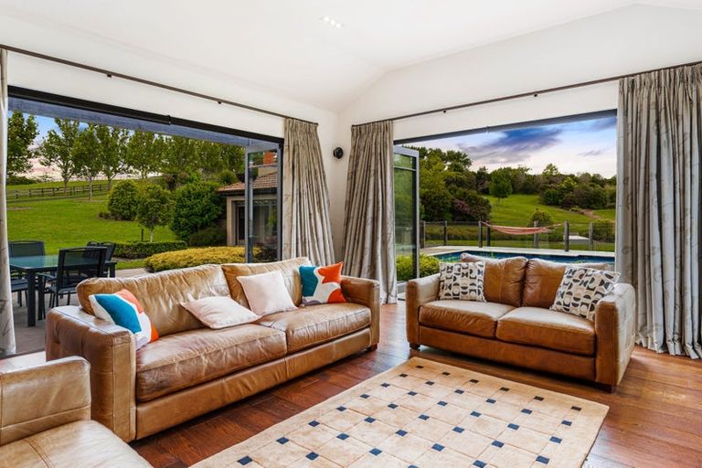 Photo of property in 62 Grace Hill Drive, Dairy Flat, Albany, 0792