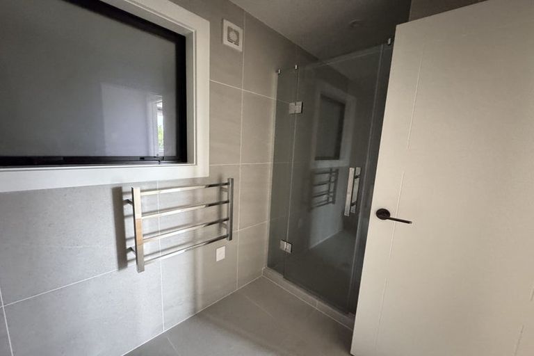 Photo of property in 42 Manu Place, Pinehill, Auckland, 0632