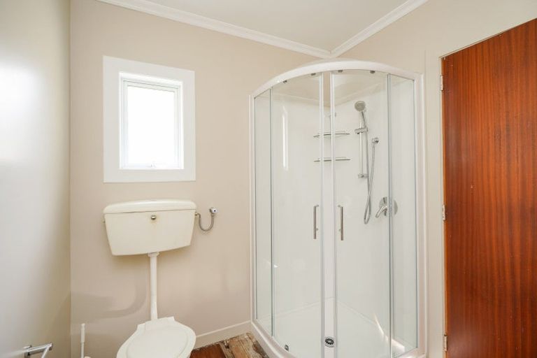 Photo of property in 40 Whyte Road, Happy Valley, Tuatapere, 9691