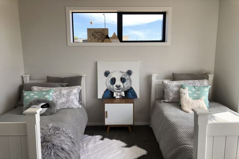 Photo of property in 53 Vinistra Road, Kumeu, 0810