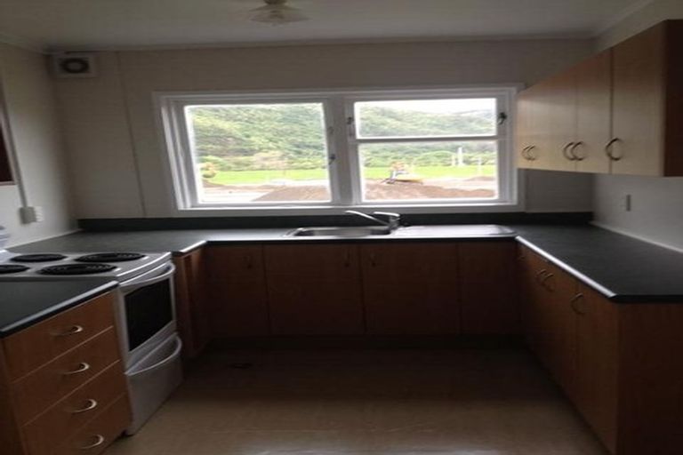 Photo of property in 95 Farmer Crescent, Taita, Lower Hutt, 5011