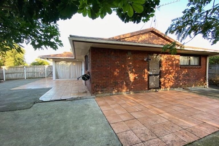 Photo of property in 5 Fielding Crescent, Farm Cove, Auckland, 2012