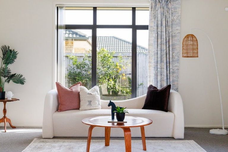 Photo of property in 6 Willscarlet Lane, Hamilton East, Hamilton, 3216