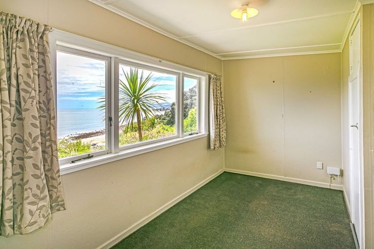 Photo of property in 9 Adams Road, Thornton Bay, Thames, 3575