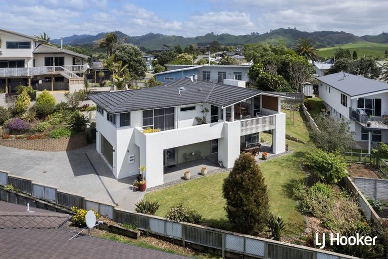 Photo of property in 28 Reo Crescent, Waihi Beach, 3611