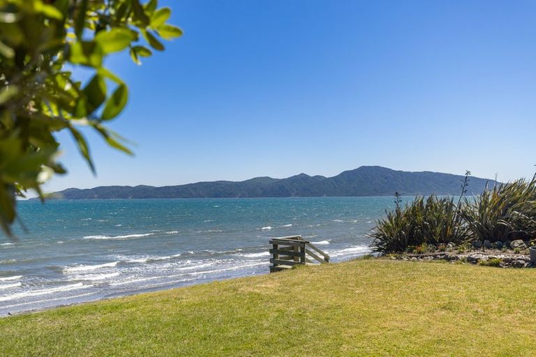 Photo of property in 24 Newry Road, Raumati Beach, Paraparaumu, 5032