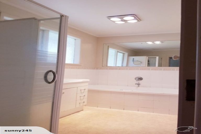 Photo of property in 21 Richards Avenue, Forrest Hill, Auckland, 0620