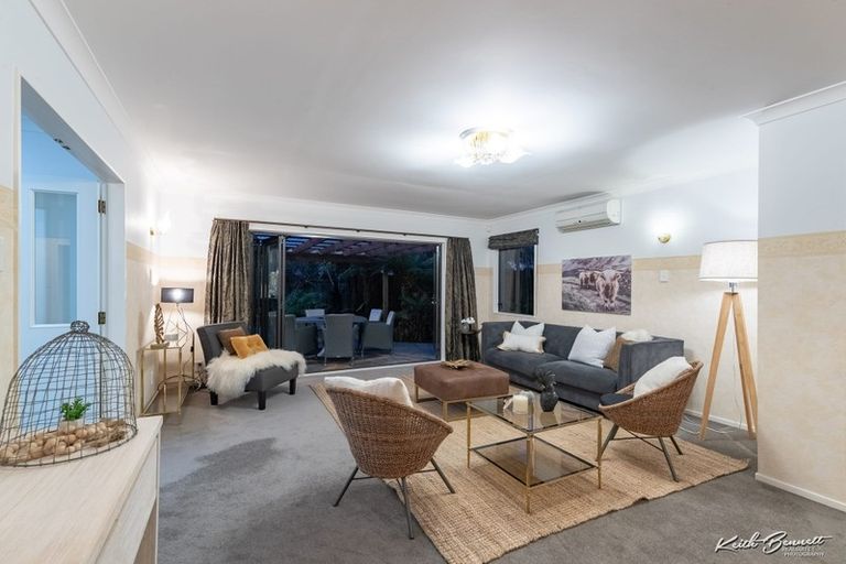 Photo of property in 21 Galveston Grove, Totara Park, Upper Hutt, 5018