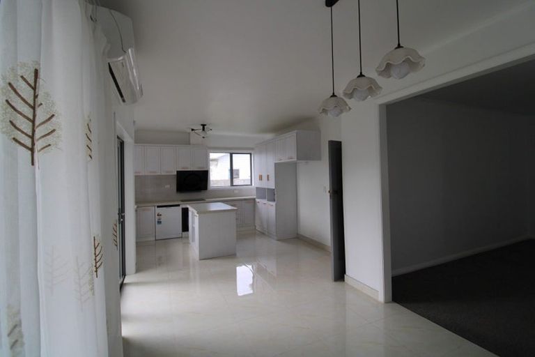 Photo of property in 9a Piko Crescent, Riccarton, Christchurch, 8041