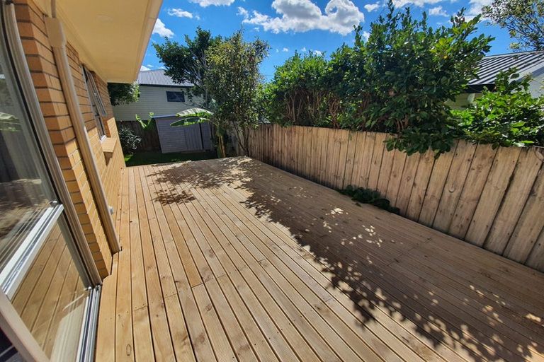Photo of property in 7 Palm Court Drive, Glen Eden, Auckland, 0602