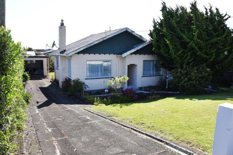 Photo of property in 19 Record Street, Fitzroy, New Plymouth, 4312