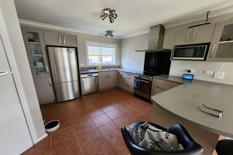 Photo of property in 38 Coventry Avenue, Tamatea, Napier, 4112