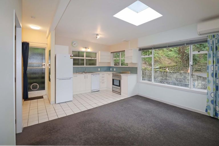 Photo of property in Parkland Flats, 12/51 Adams Terrace, Kelburn, Wellington, 6021