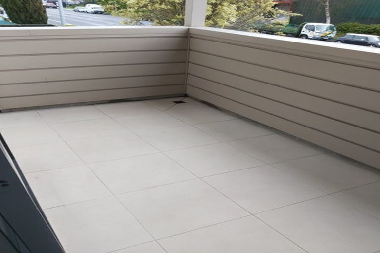 Photo of property in 80d Shakespeare Road, Waltham, Christchurch, 8023