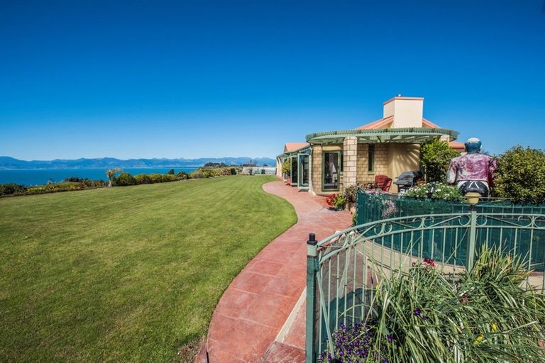 Photo of property in 42 Brooks View Heights, Tasman, Upper Moutere, 7173