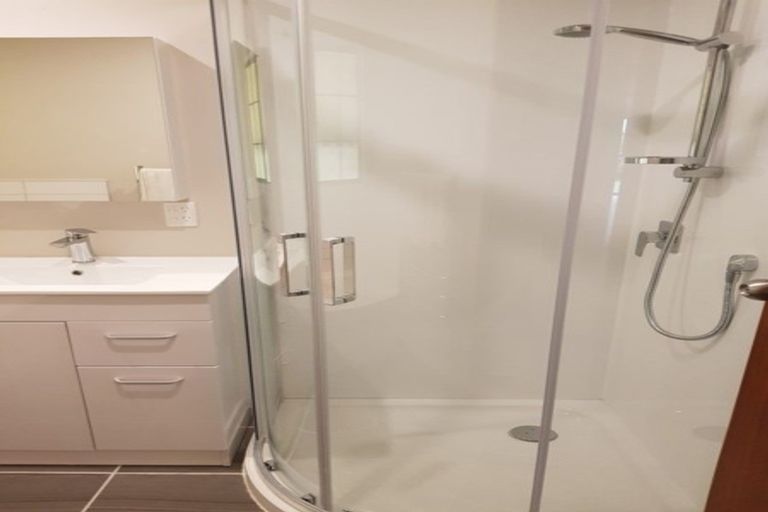 Photo of property in 86 Omapere Street, Whitby, Porirua, 5024