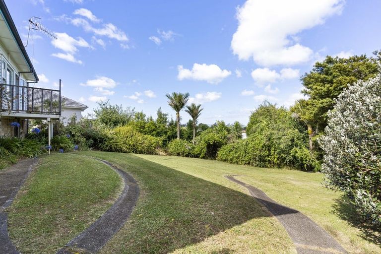 Photo of property in 57 Parkhill Road, Mellons Bay, Auckland, 2014