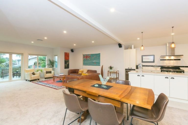 Photo of property in 18 Record Street, Fitzroy, New Plymouth, 4312