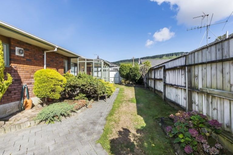 Photo of property in 62a Oxford Street, Tawa, Wellington, 5028